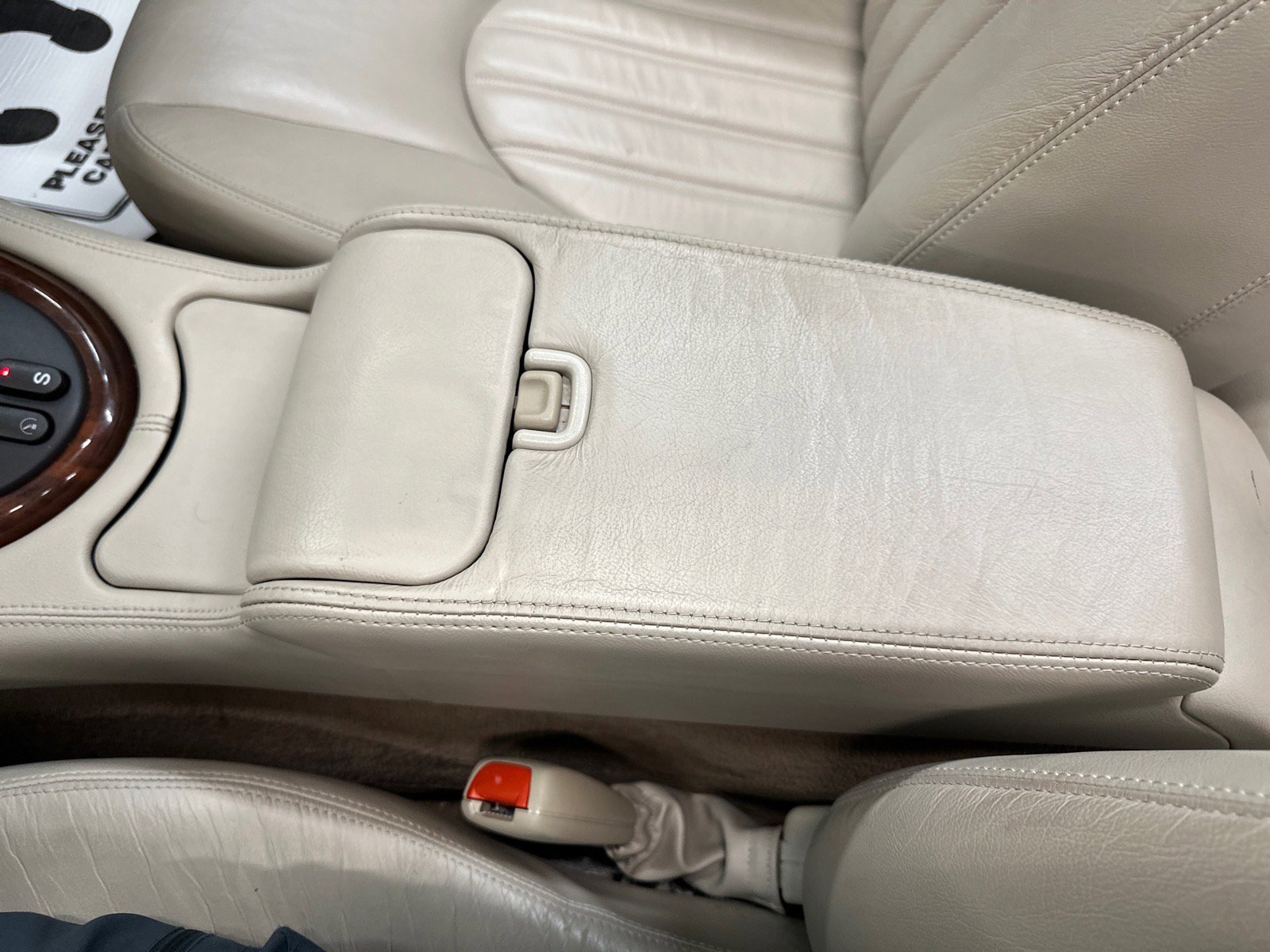 Used 2001 Jaguar XK8 Convertible image 43