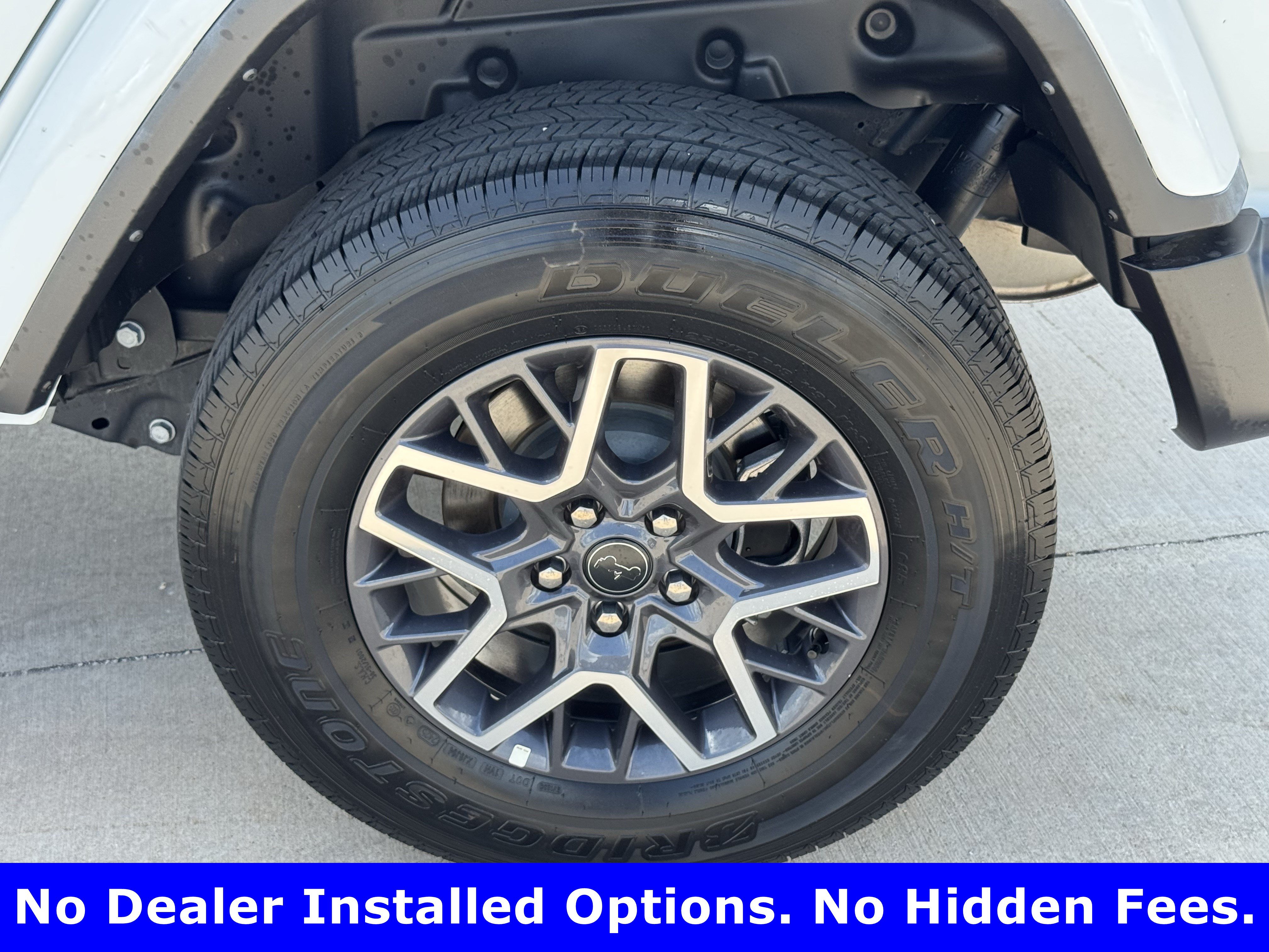 Used 2025 Jeep Wrangler Unlimited Sahara AWD/4WD image 10