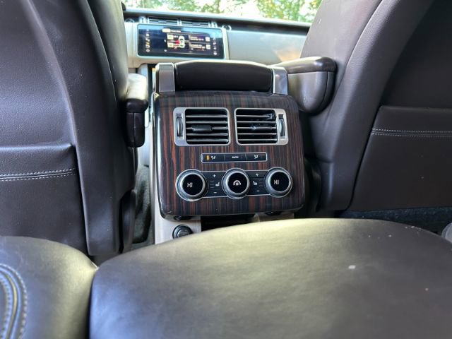 Used 2016 Land Rover Range Rover HSE image 26