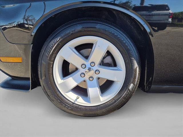 Used 2013 Dodge Challenger SXT RWD image 22