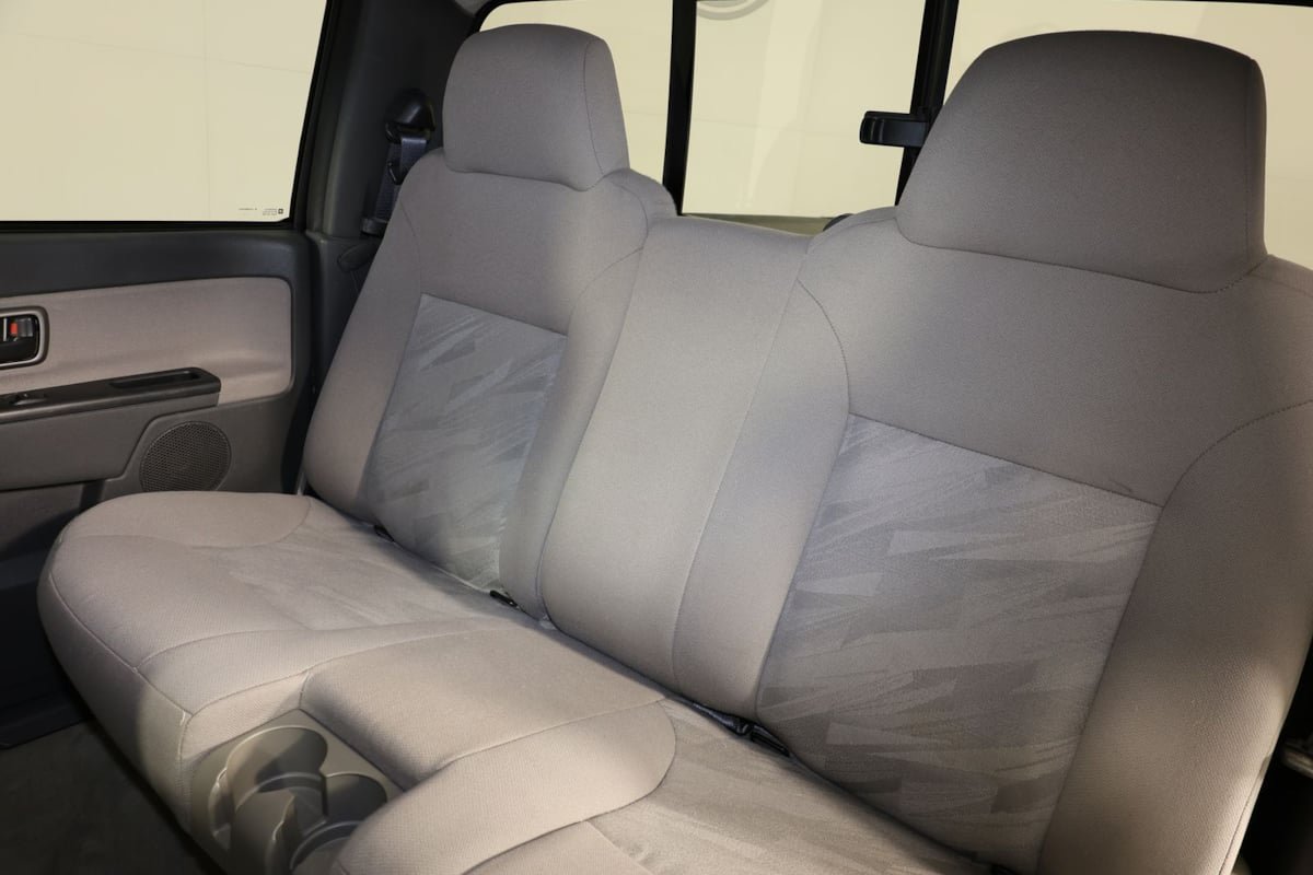 Used 2005 Chevrolet Colorado LS AWD/4WD image 8