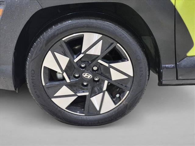 Used 2024 Hyundai Kona SEL FWD image 6
