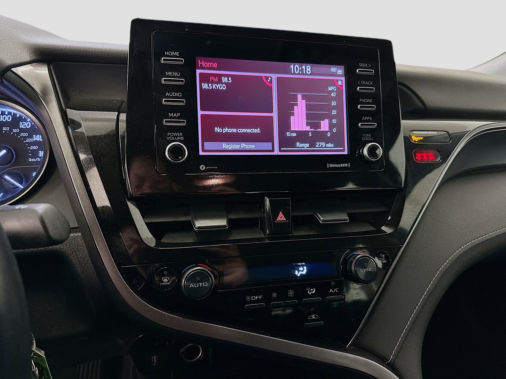 Used 2024 Toyota Camry SE image 26