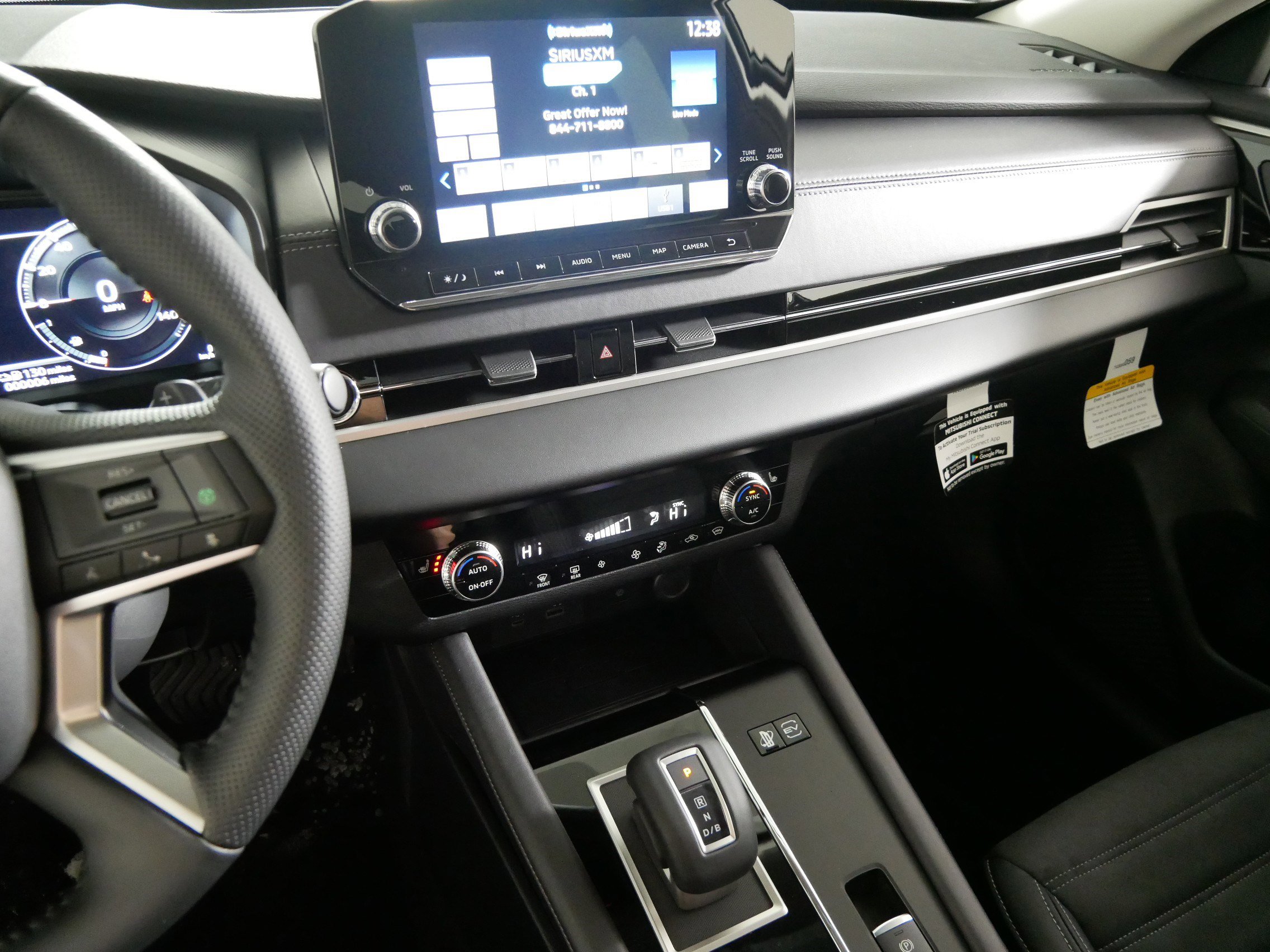 New 2025 Mitsubishi Outlander SE image 5