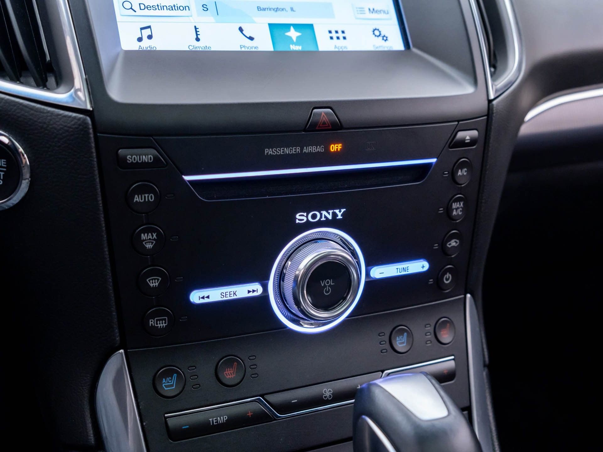 Used 2017 Ford Edge Titanium w/ Equipment Group 301A AWD/4WD image 28