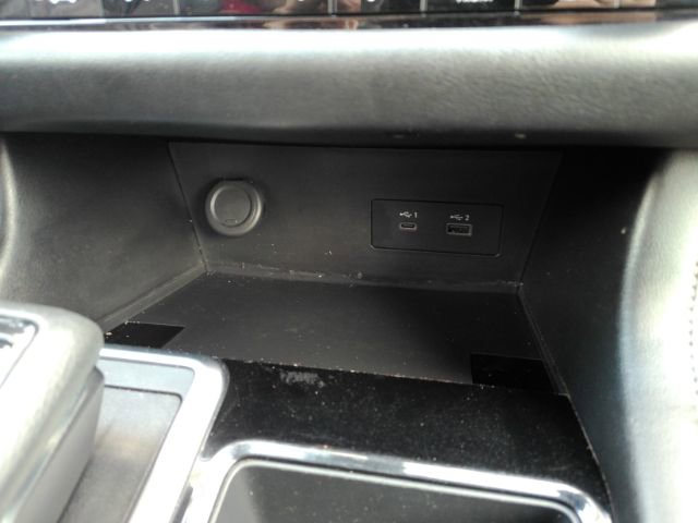 Used 2022 Nissan Pathfinder SL w/ SL Black Package image 47