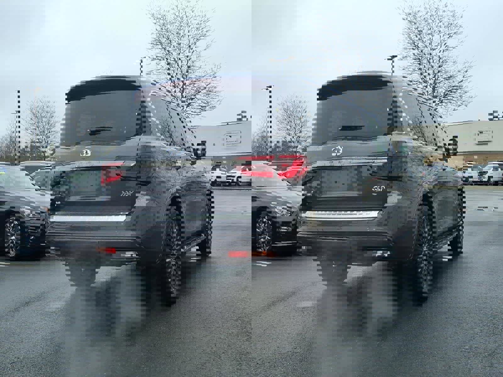 Certified 2023 INFINITI QX80 Premium Select w/ Cargo Package image 4