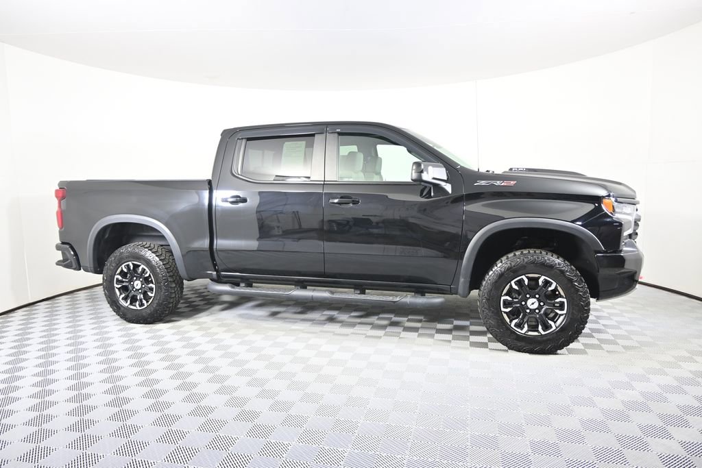 Used 2022 Chevrolet Silverado 1500 ZR2 w/ Technology Package AWD/4WD image 9