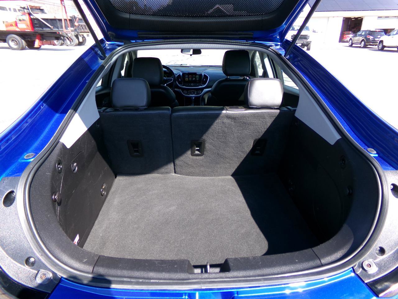 Used 2018 Chevrolet Volt LT w/ LT Driver Confidence Package image 16