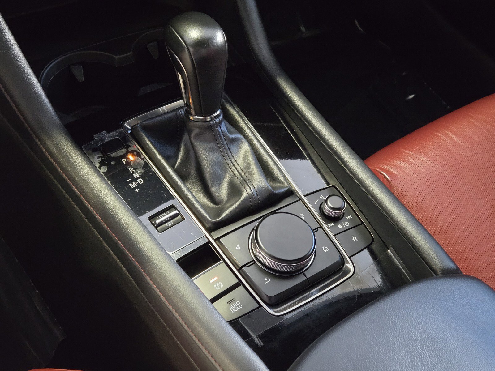 Used 2022 MAZDA MAZDA3 s image 27