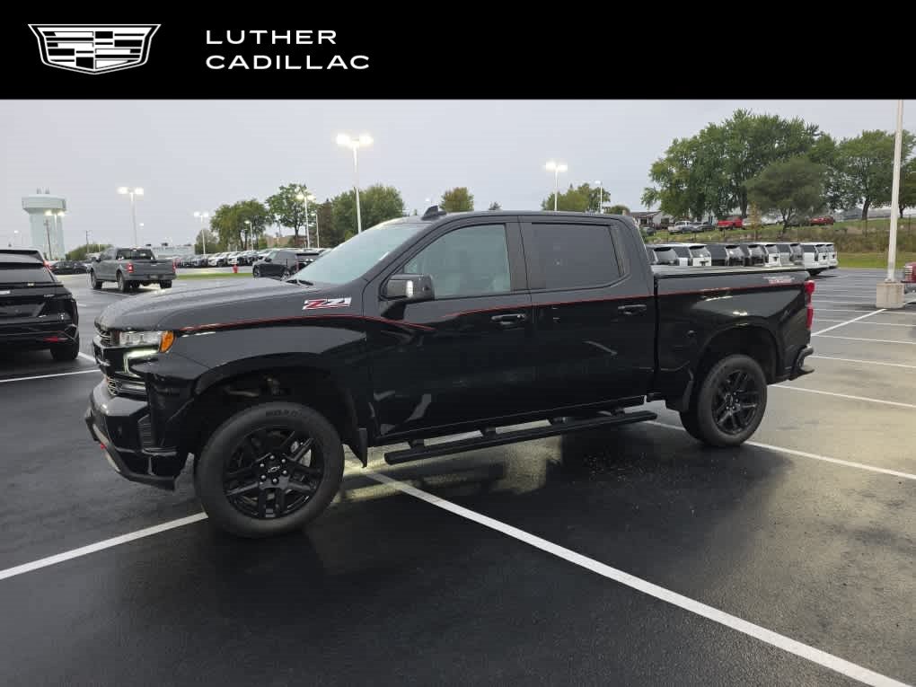 Used 2022 Chevrolet Silverado 1500 LT Trail Boss w/ LT Trail Boss Premium Package AWD/4WD image 1