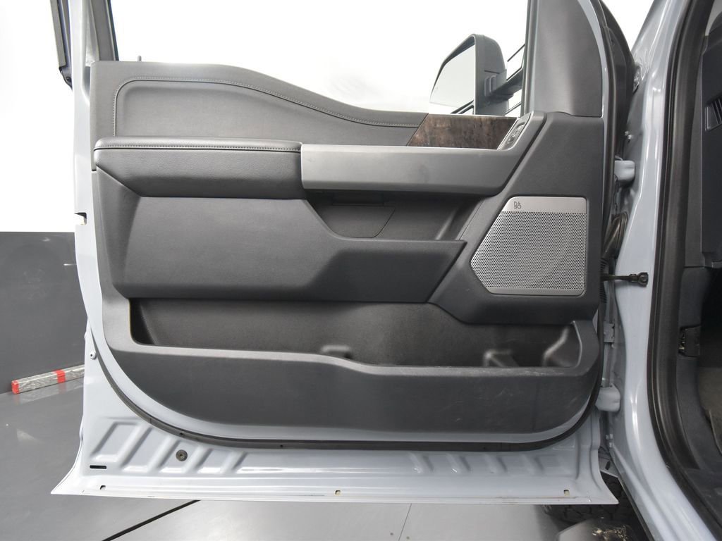 Used 2024 Ford F250 Lariat image 19