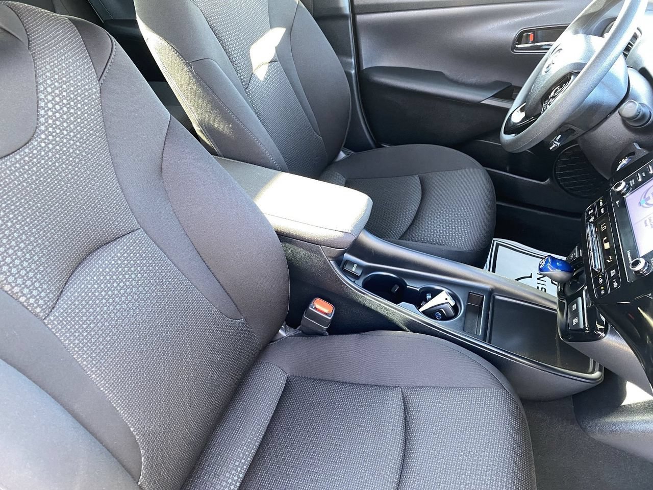 Used 2021 Toyota Prius LE w/ Carpet Mat Package (TMS) FWD image 11