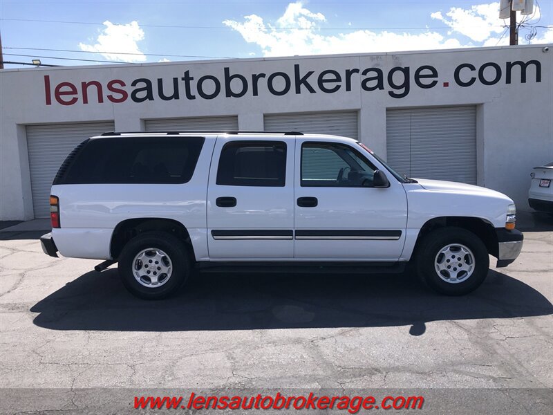 Used 2004 Chevrolet Suburban LS RWD image 1