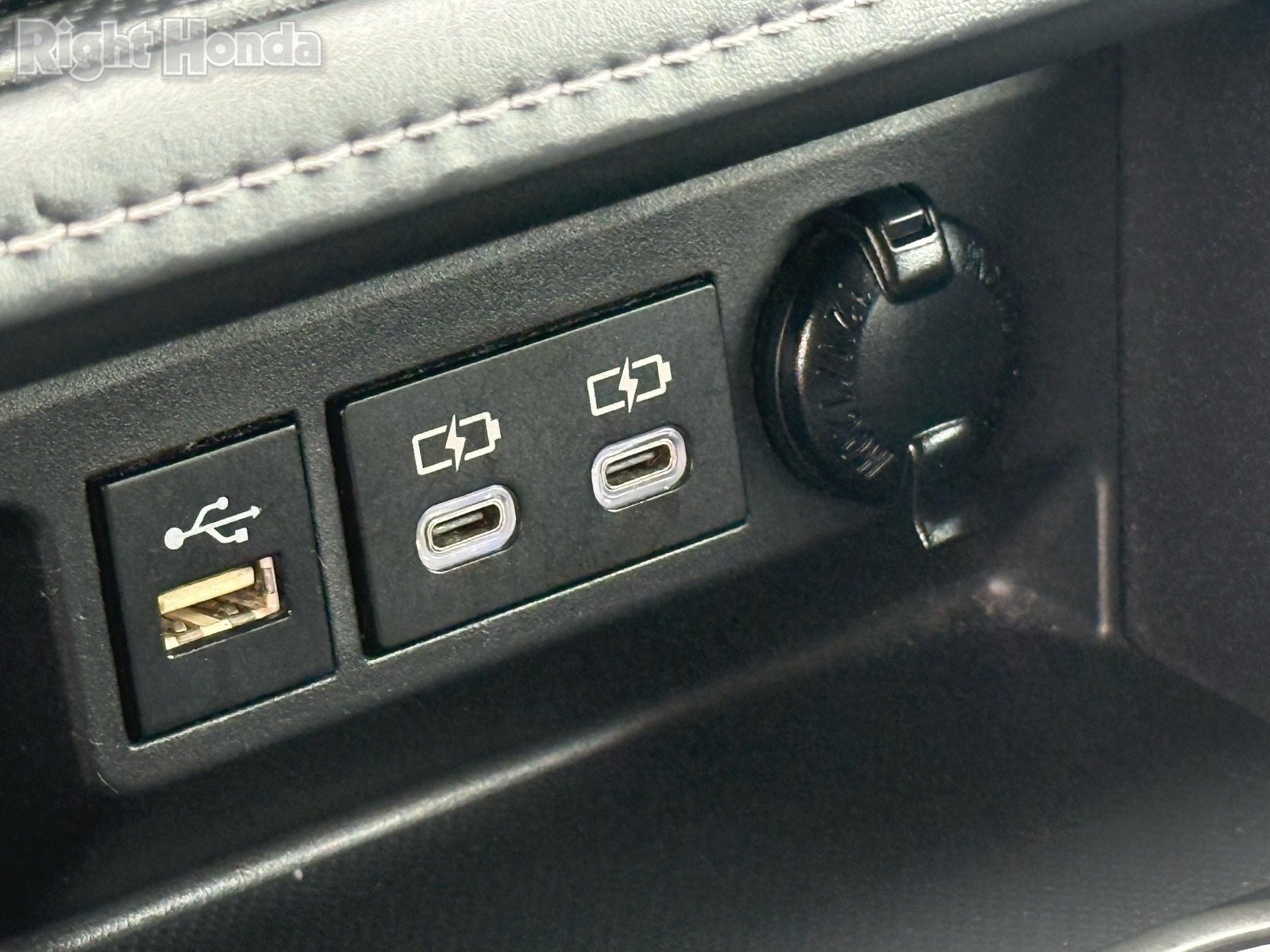 Used 2023 Toyota Highlander XLE image 23