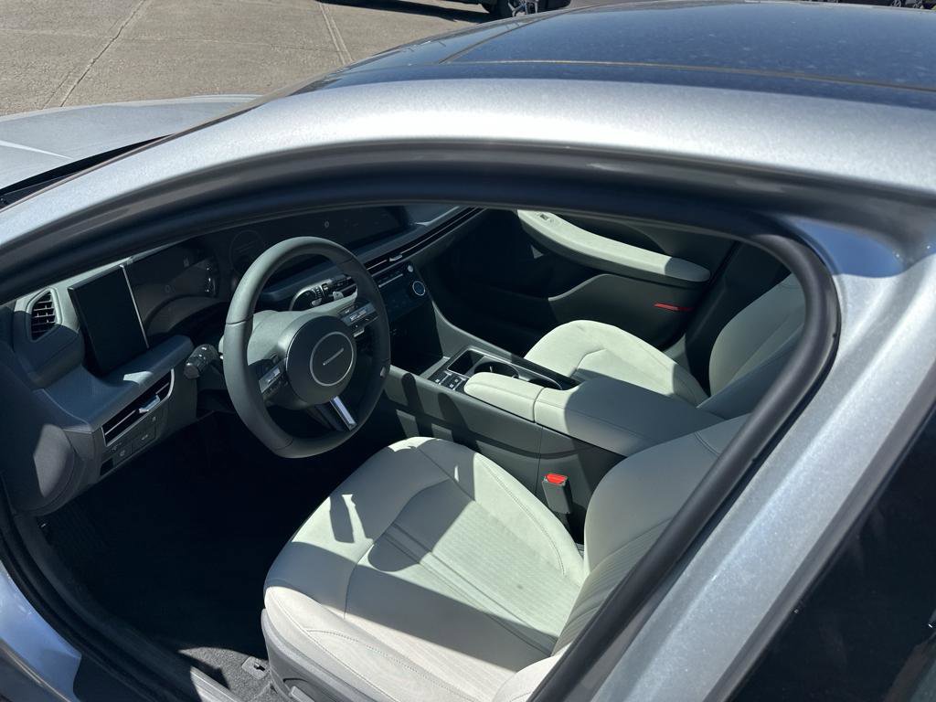 New 2024 Hyundai Sonata SEL w/ Convenience Package image 11