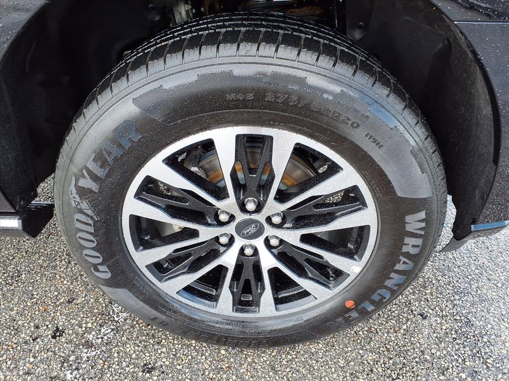 Used 2022 Ford Expedition Max Platinum image 9