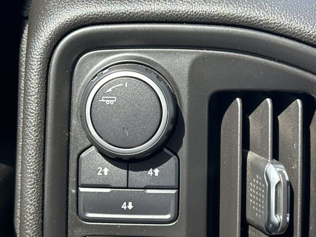 Used 2020 Chevrolet Silverado 2500 Custom w/ Custom Convenience Package image 18