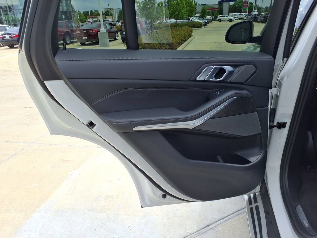 Used 2024 BMW X5 xDrive40i AWD/4WD image 18