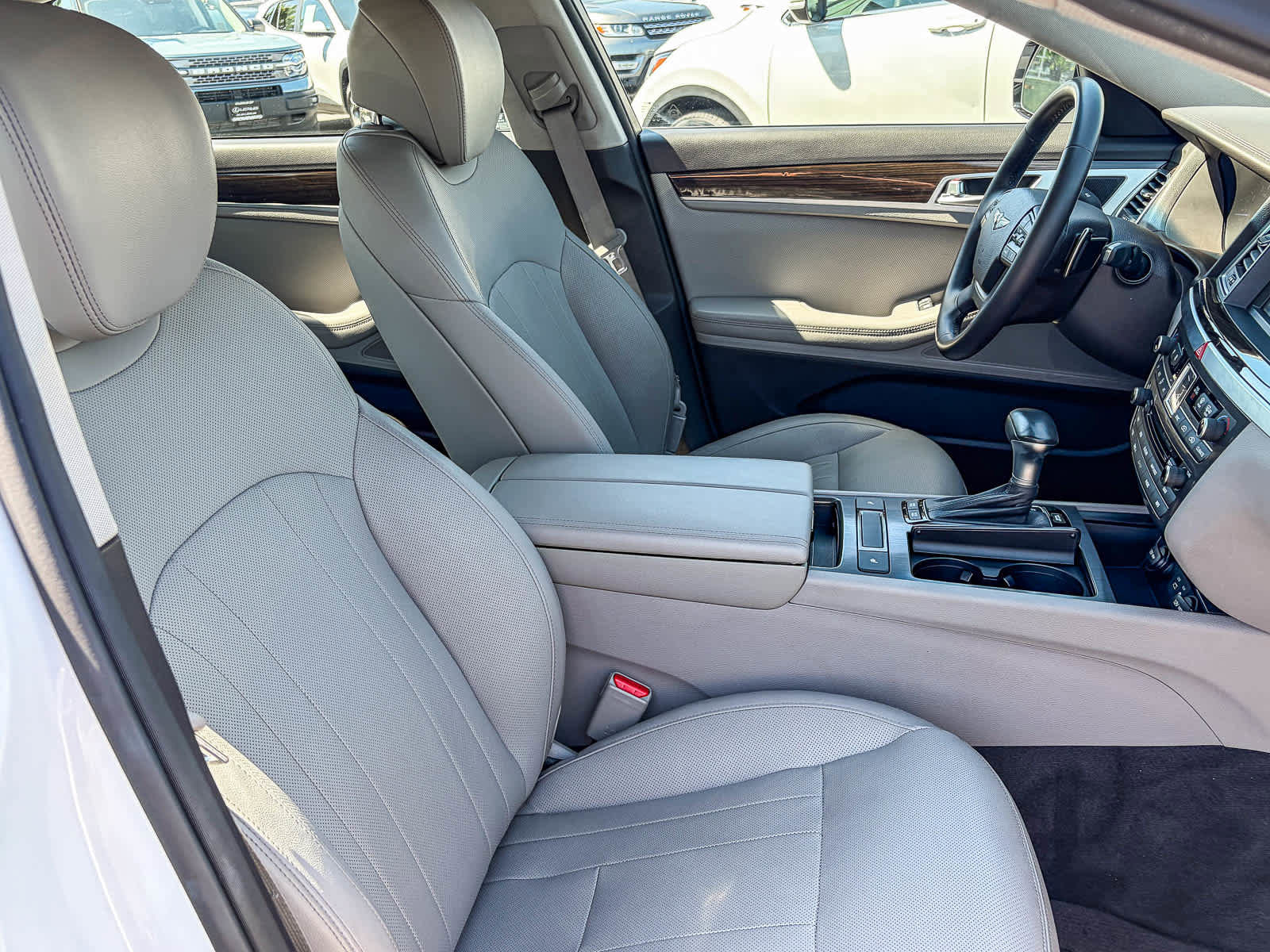 Used 2018 Genesis G80 3.8 RWD image 15