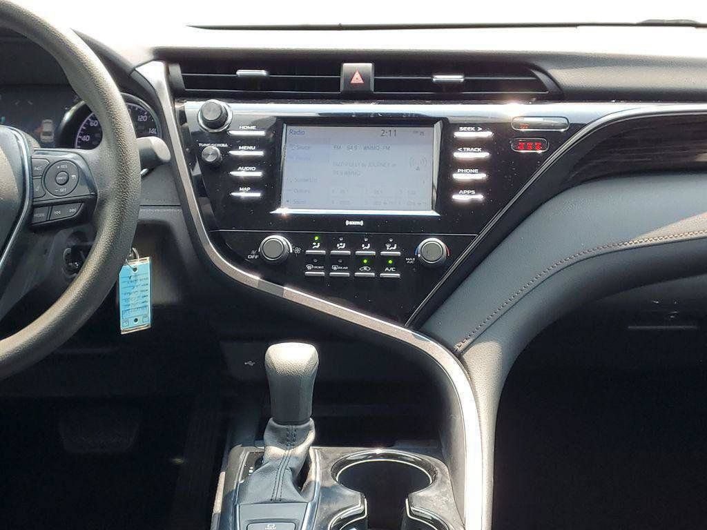 Used 2020 Toyota Camry LE AWD/4WD image 24