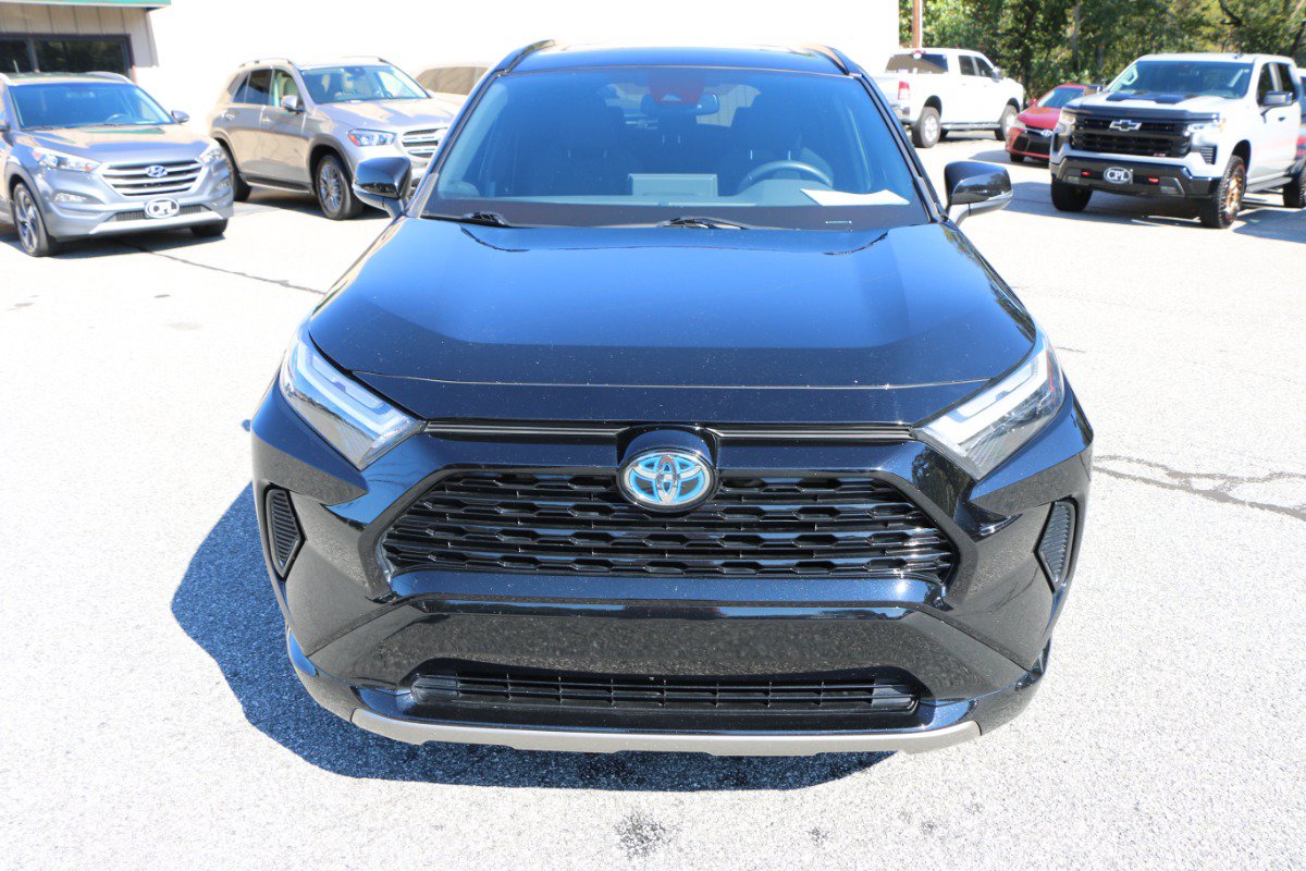 Used 2022 Toyota RAV4 SE AWD/4WD image 11