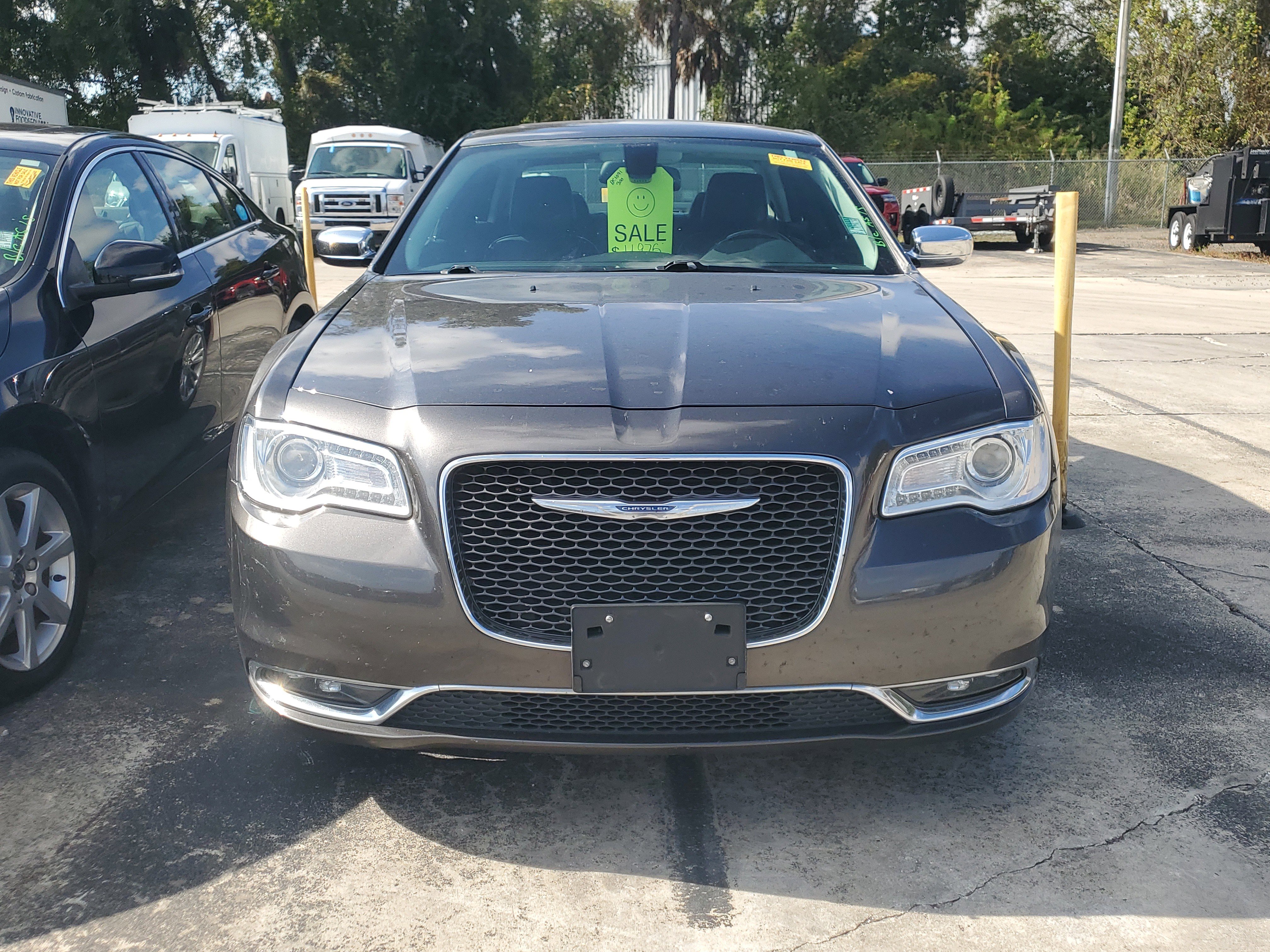 Used 2016 Chrysler 300 C image 2