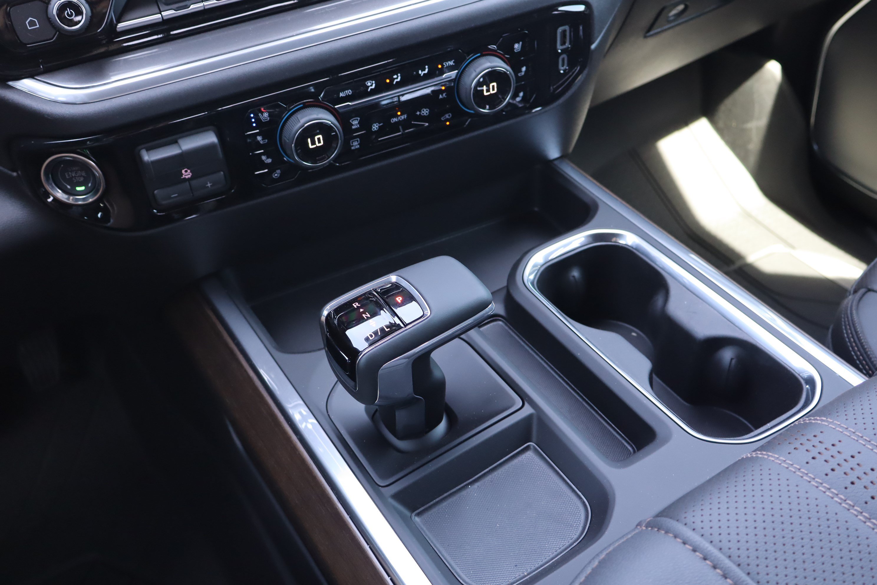 New 2026 Chevrolet Silverado 1500 High Country w/ High Country Premium Package AWD/4WD image 19