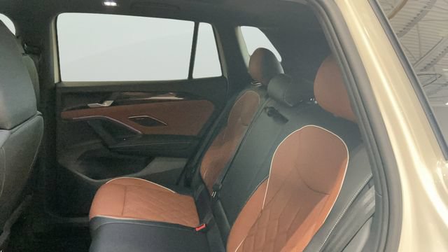 New 2026 Volkswagen Tiguan SEL R-Line AWD/4WD image 13