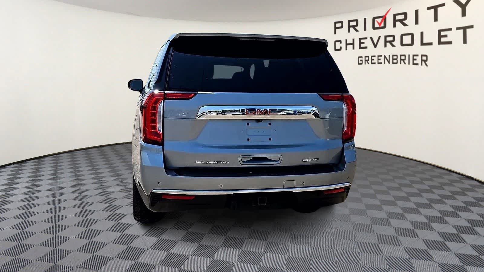Used 2024 GMC Yukon SLT AWD/4WD image 7