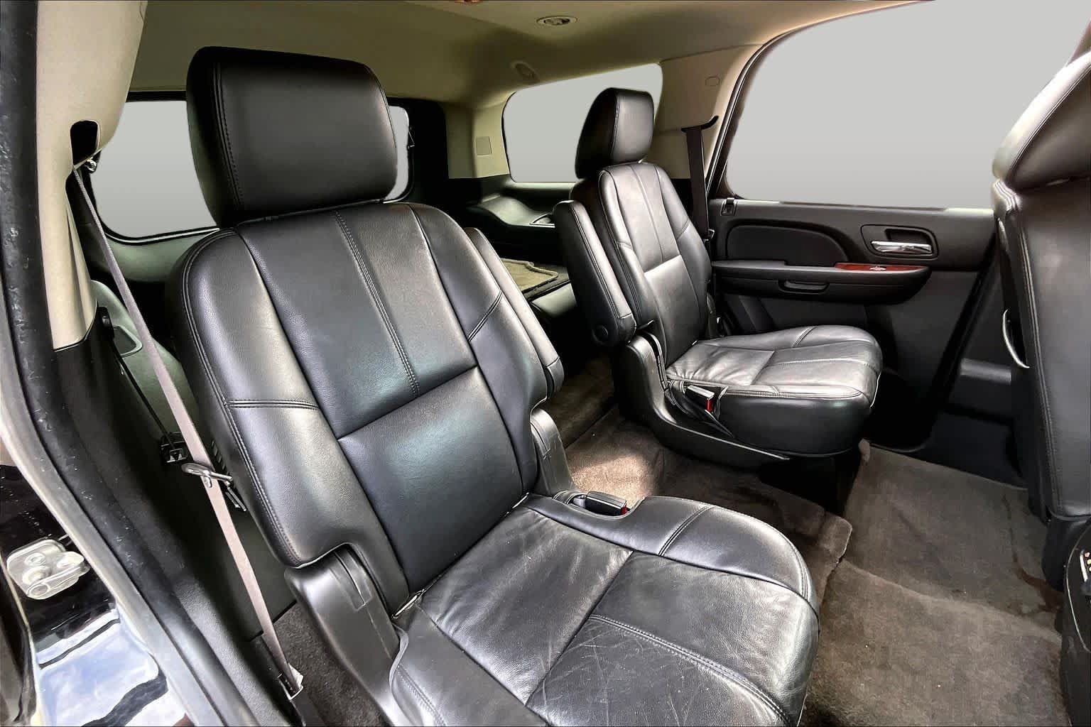 Used 2013 Chevrolet Tahoe LT w/ Texas Edition RWD image 18