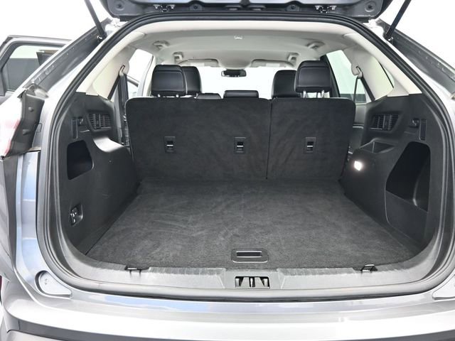 Used 2024 Ford Edge SEL image 8