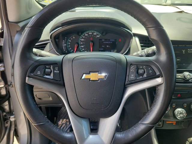 Used 2019 Chevrolet Trax LT w/ LT Convenience Package FWD image 25