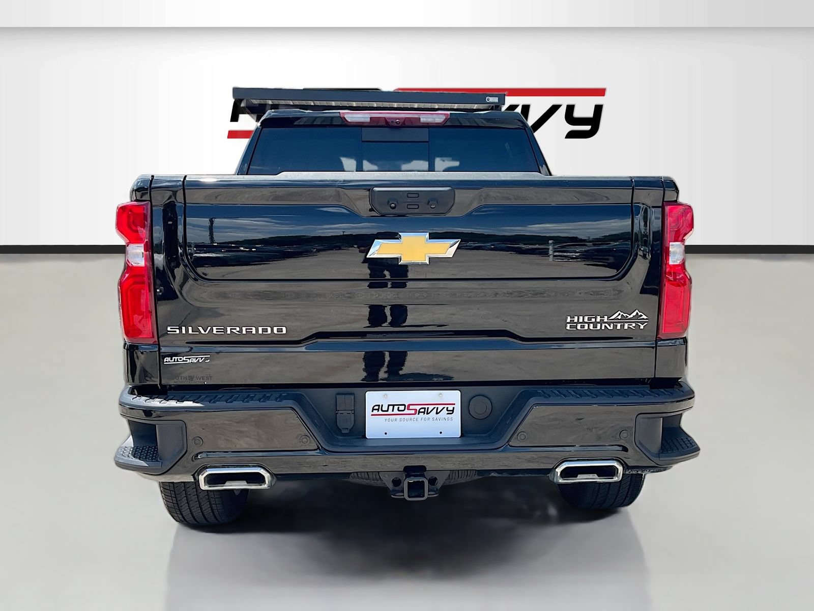 Used 2025 Chevrolet Silverado 1500 High Country AWD/4WD image 6