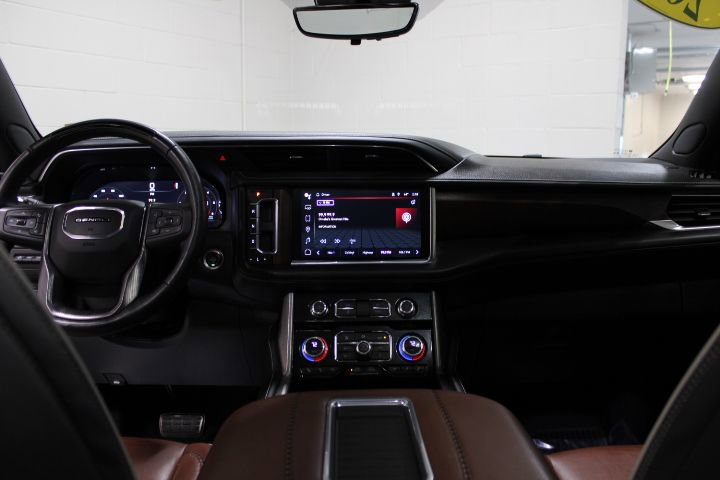 Used 2023 GMC Yukon Denali Ultimate image 30