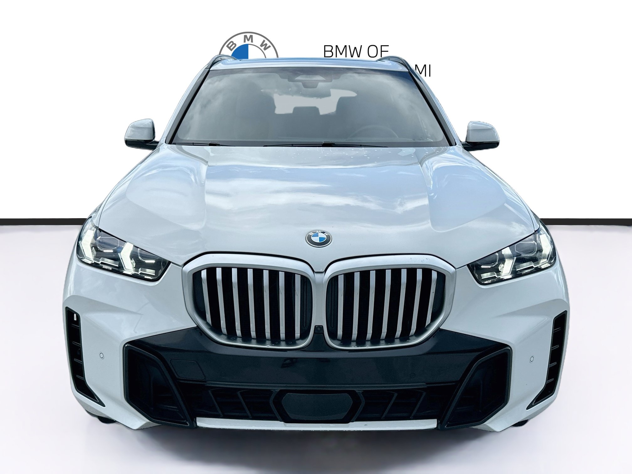 Used 2024 BMW X5 sDrive40i w/ M Sport Package RWD image 2