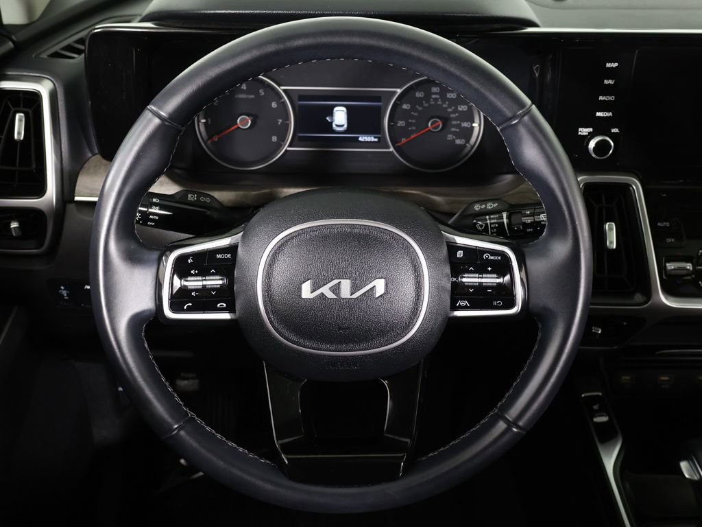 Used 2022 Kia Sorento S w/ Panoramic Sunroof Package AWD/4WD image 43