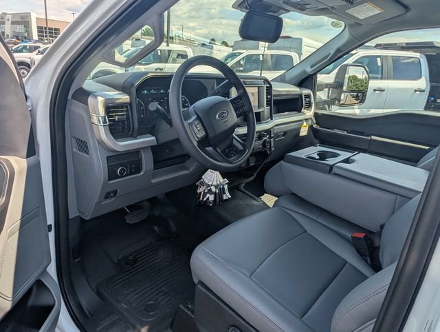 New 2026 Ford F550 4x4 Regular Cab Super Duty image 12