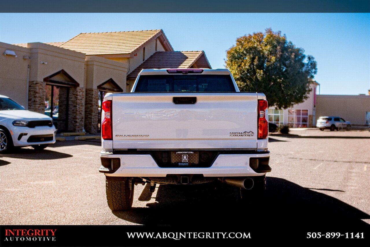 Used 2024 Chevrolet Silverado 2500 High Country w/ High Country Premium Package image 6