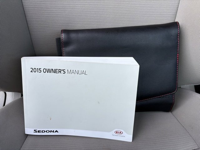 Used 2015 Kia Sedona LX w/ LX Convenience Package image 33