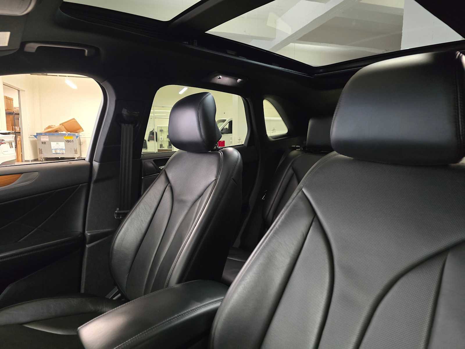 Used 2016 Lincoln MKC Reserve image 21