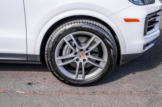 Used 2024 Porsche Cayenne image 7