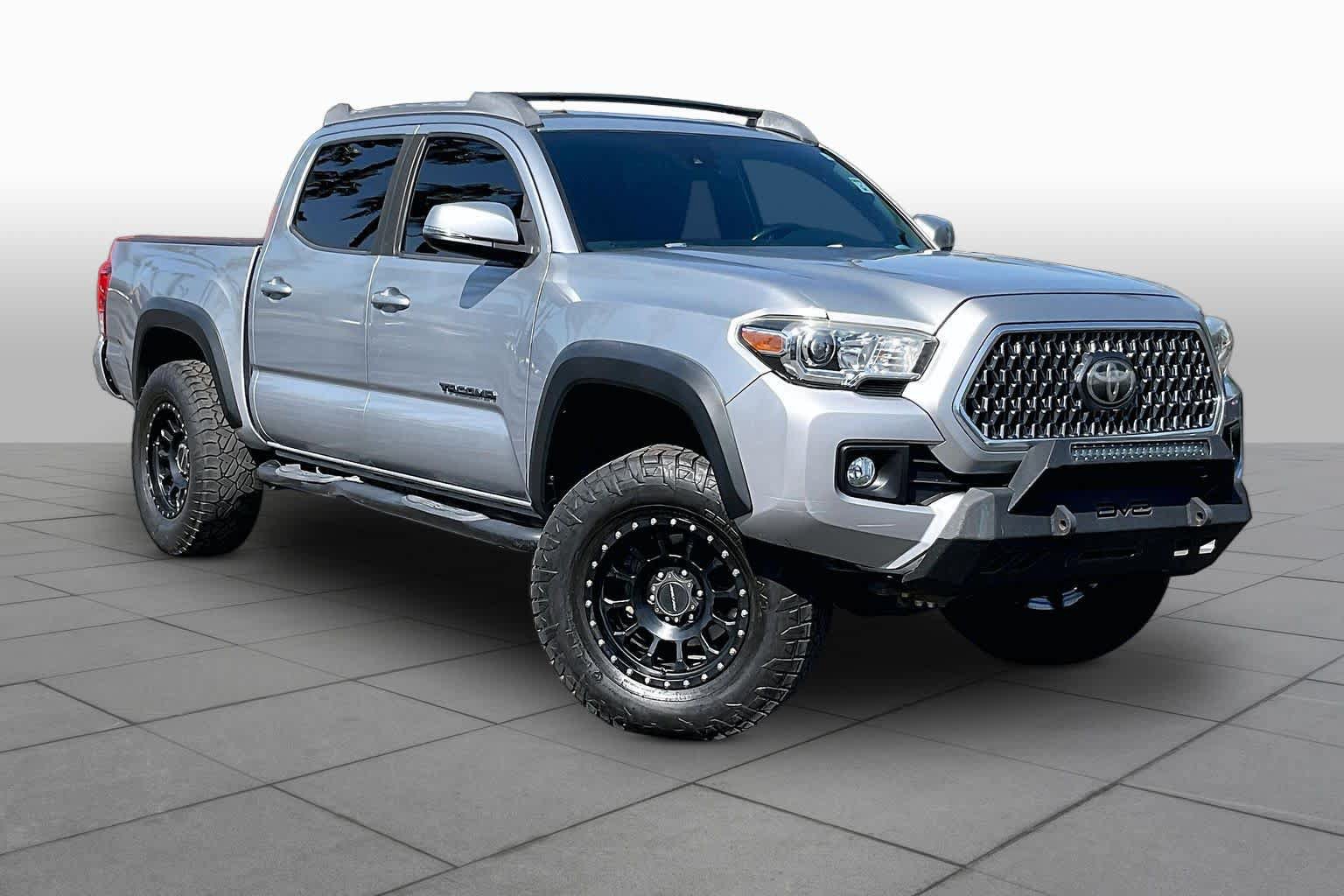 Used 2019 Toyota Tacoma TRD Off-Road AWD/4WD image 2
