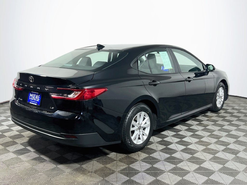 Used 2025 Toyota Camry LE FWD image 7