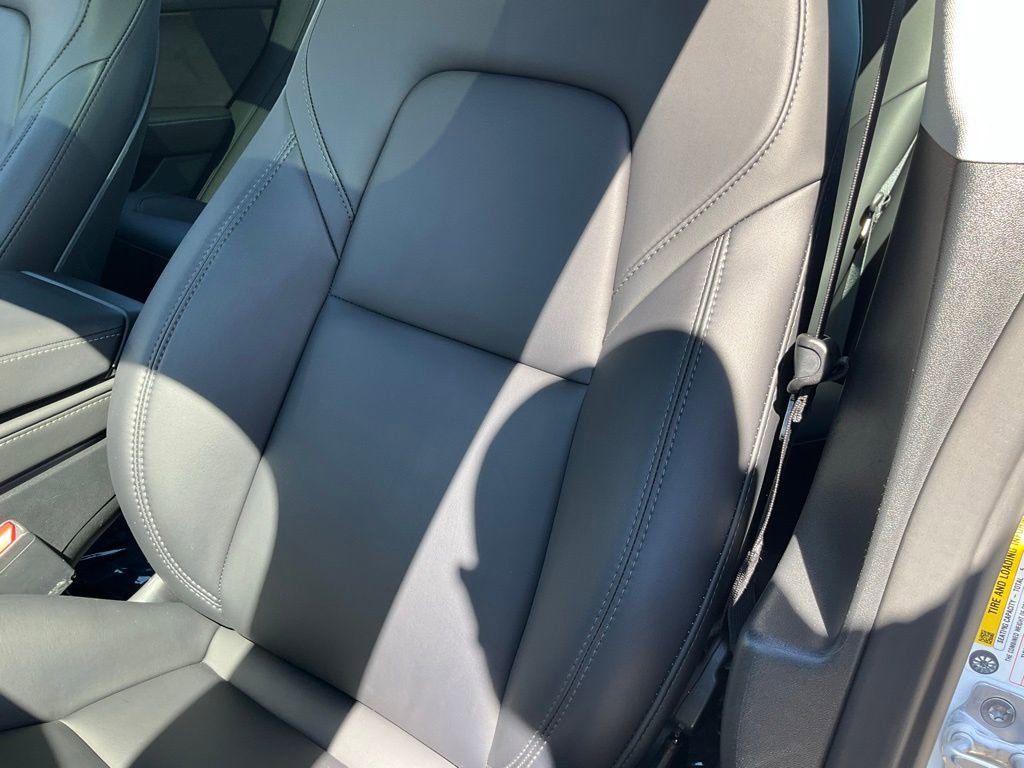 Used 2023 Tesla Model 3 Standard Range image 16