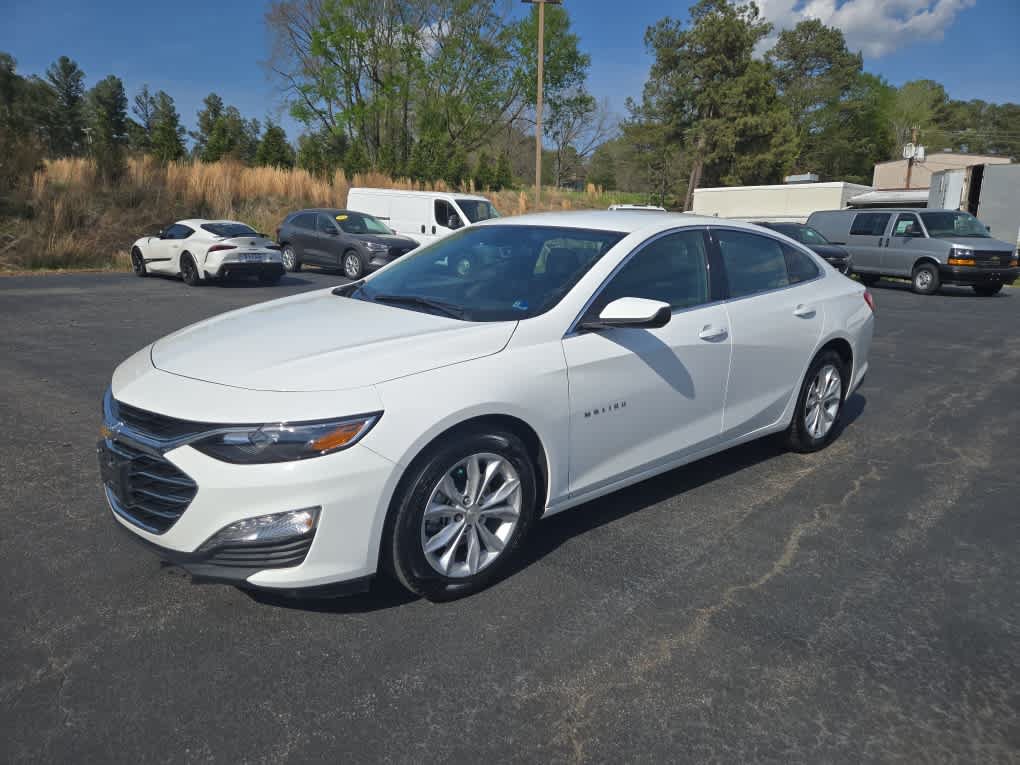 New 2025 Chevrolet Malibu LT FWD image 3