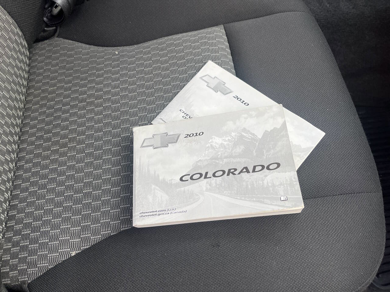 Used 2010 Chevrolet Colorado LT image 27