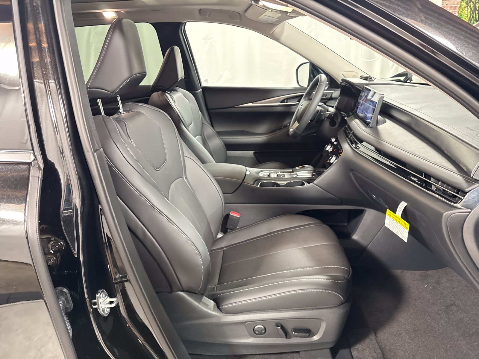 New 2027 INFINITI QX60 Luxe w/ Cargo Package AWD/4WD image 26
