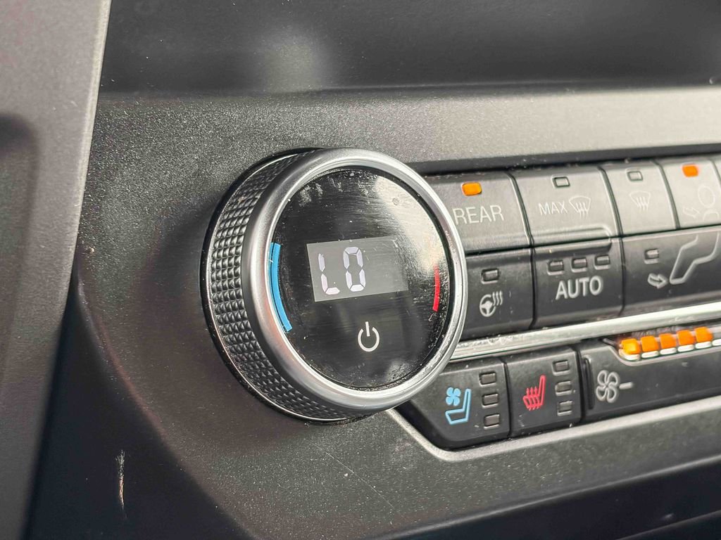 Used 2021 Ford Expedition Max XLT image 36