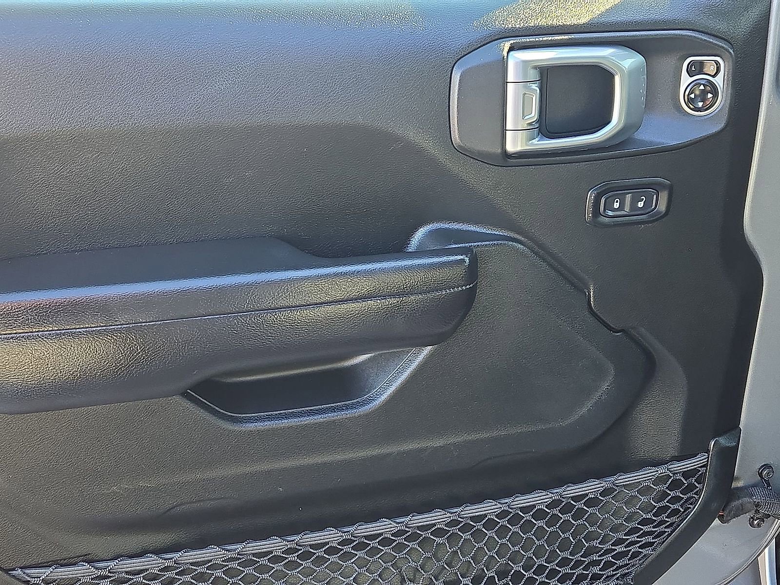 Used 2019 Jeep Wrangler Unlimited Sport S image 16